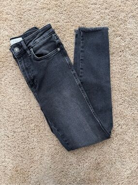 We The Free // Free People // Women's Black Skinny Jeans with Raw Hem // 25